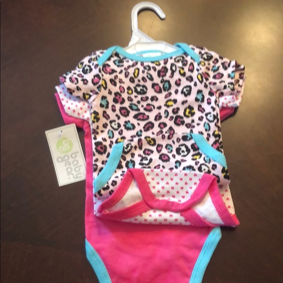 Baby onesies - Picture 2 of 2